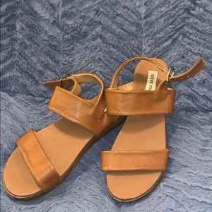Steve Madden platform sandals